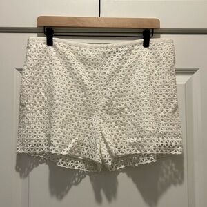 1. State Eyelet Patterned Shorts Sz L